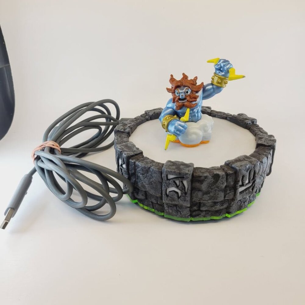 Xbox 360 Portal of Power + LIGHTNING ROD Giant Figure